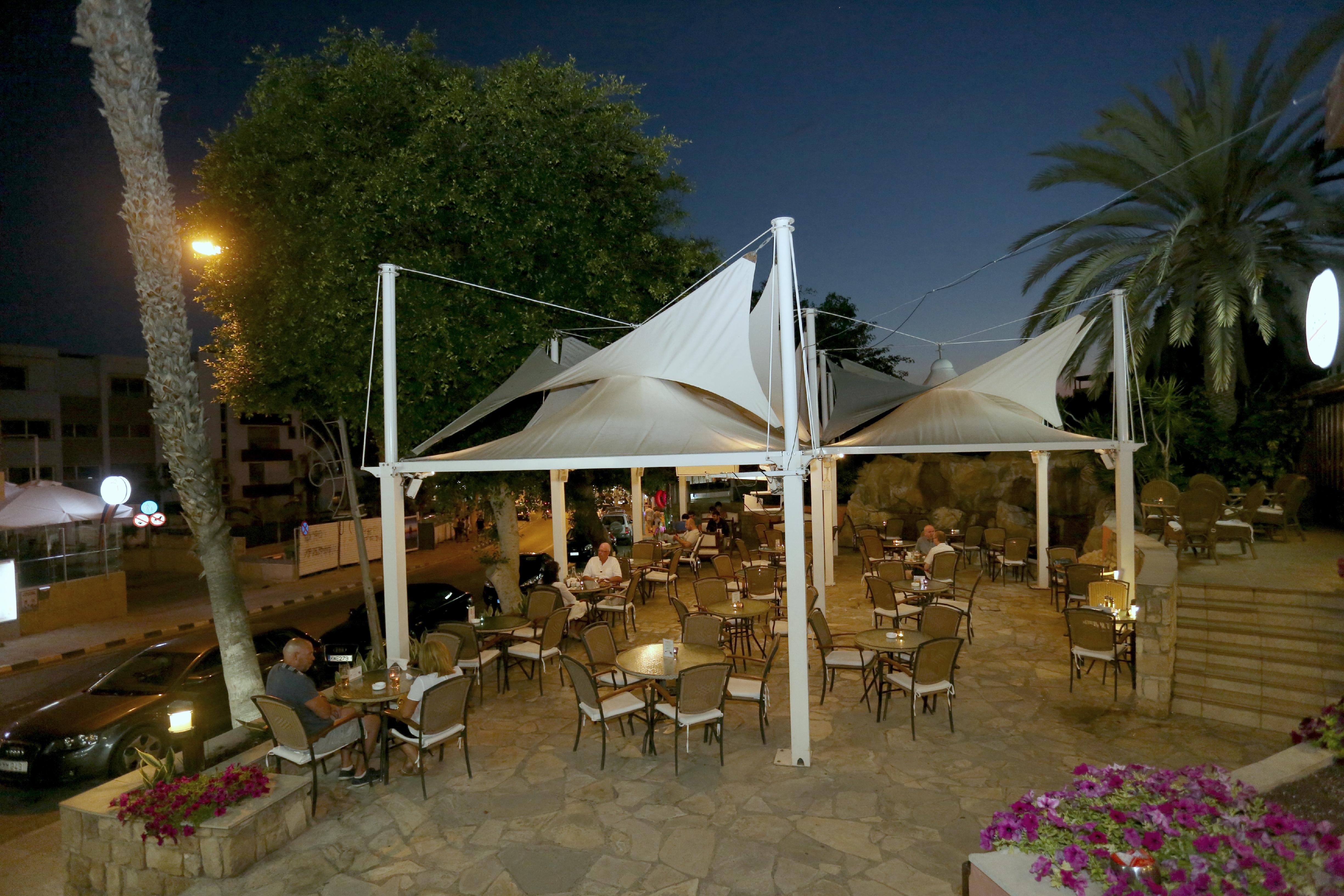 Dionysos Central Paphos Eksteriør billede