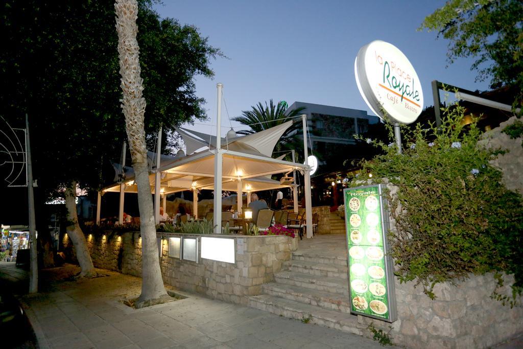 Dionysos Central Paphos Eksteriør billede
